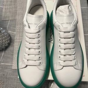 Alexander McQueencolour block lo-top trainers